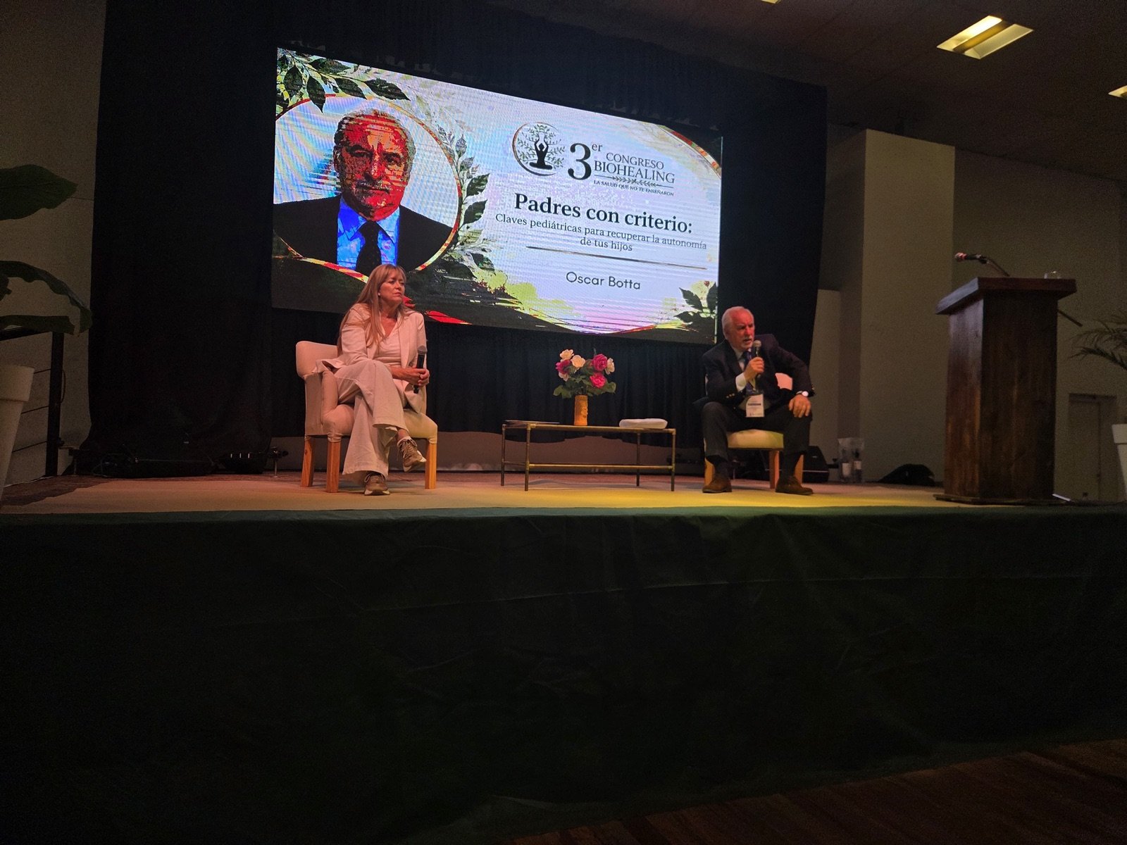 Congreso Biohealing con pantalla, sonido, iluminacion y streaming